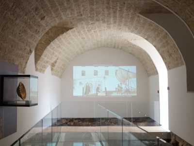 La storia del convento inizia tra il 1068 e il 1071, quando le �Benedettine Negre� decisero di fondare un nuovo luogo sacro dedicato a Santa Scolastica, sfruttando strutture monastiche gi� esistenti, probabilmente risalenti all�VIII secolo